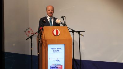 Yükseköğretim Kurulu (YÖK) Başkanı Prof. Dr. Erol Özvar, gelecek eğitim-öğretim