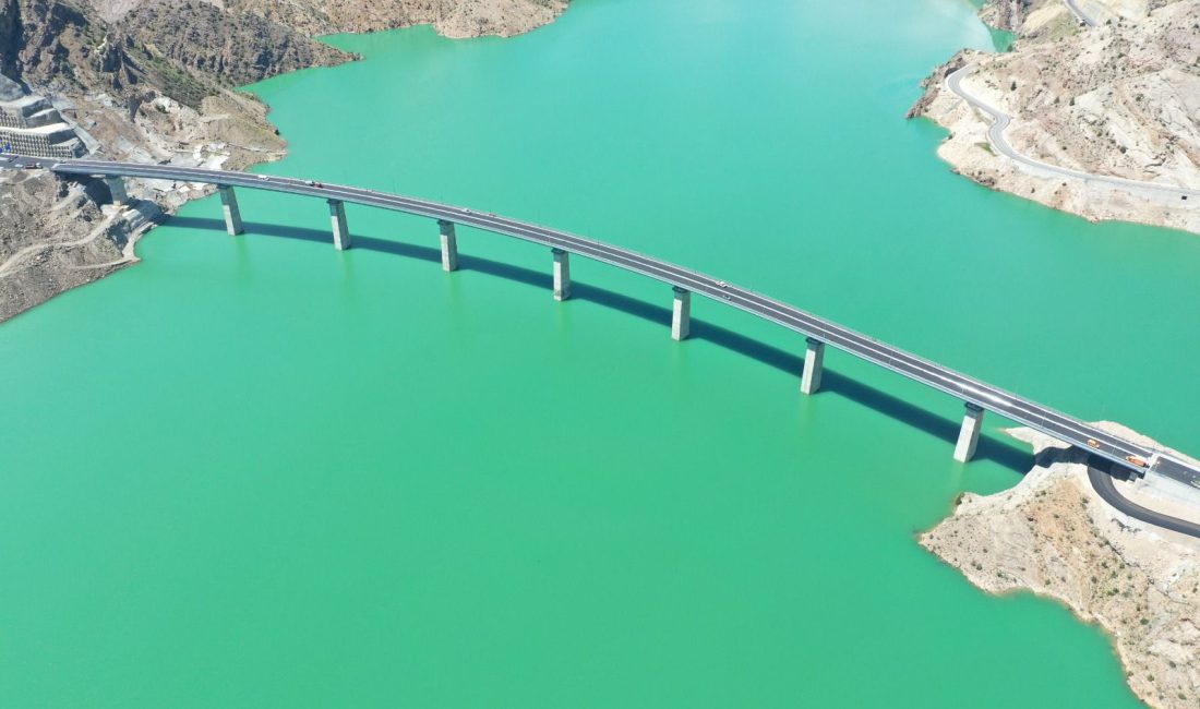 Artvin’in Yusufeli ilçesinde, Türkiye’nin en yüksek barajı olan Yusufeli Barajı’nın