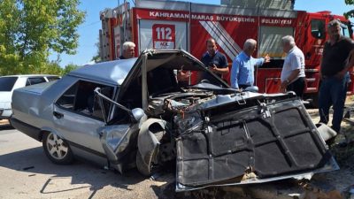 Kahramanmaraş’ın Afşin'de ilçesinde yaşanan trafik kazasından sürücü paramparça olan otomobilinden