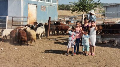 Kahramanmaraş’ın Pazarcık ilçesine bağlı Cimikanlı Mahallesi kırsalında, Bahar Çöçelli kuzeni