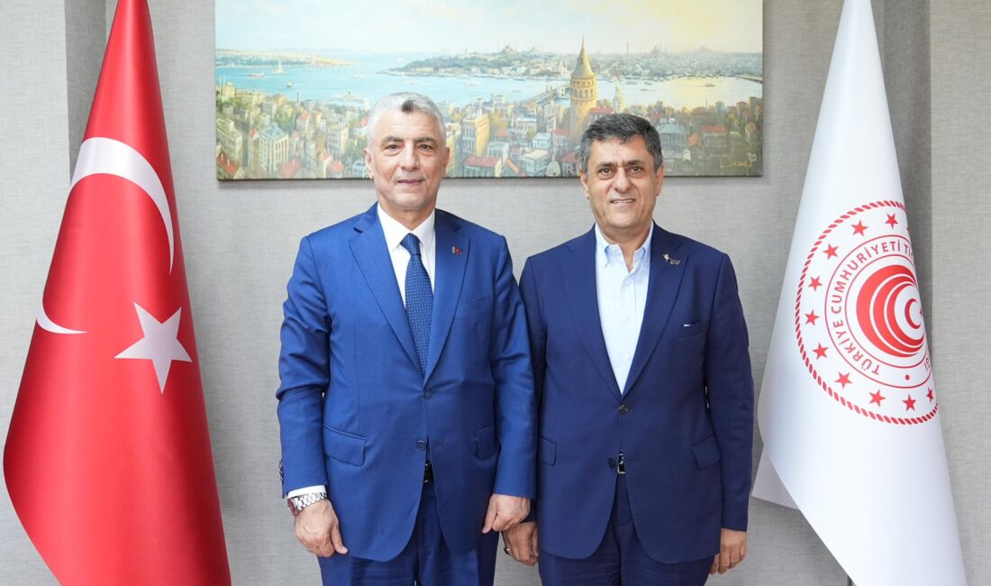 Ticaret Bakanı Ömer Bolat, nakliye sektörünün ilerlemesine destek olmayı ve