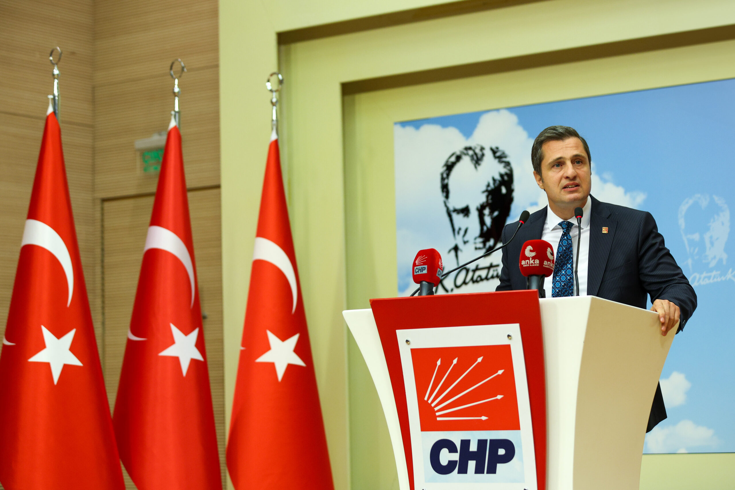 "CHP Sözcüsü Yücel: 'Sokak Hayvanları Sorununun Çözümü Öldürmek Değil'" 1 chp sozcusu yucel insancil yontemlerle sorunu cozmek varken oldurmek konusundaki israriniz neden 66a7cb65d91eb scaled