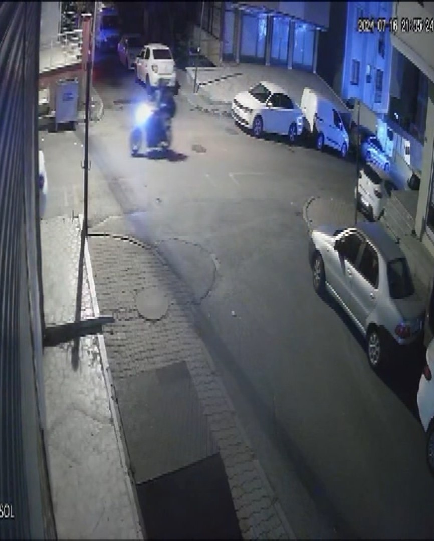 ATAŞEHİR'DE MOTOSİKLET TAMİR ATÖLYESİNE SİLAHLI SALDIRI!