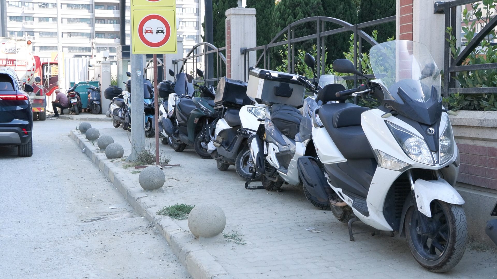 istanbul otopark zammina tepki gosterip kaldirimlari isgal ettiler 668e5a0e52513
