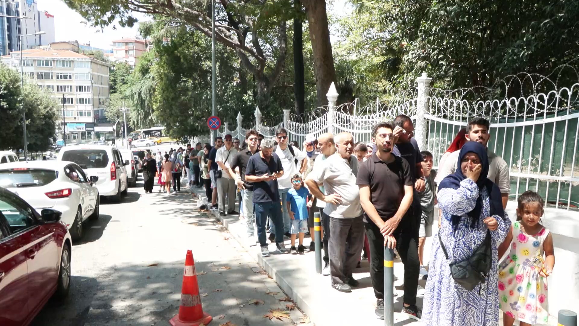 istanbul yildiz sarayinda haftasonu yogunlugu 66a650dcd4f53