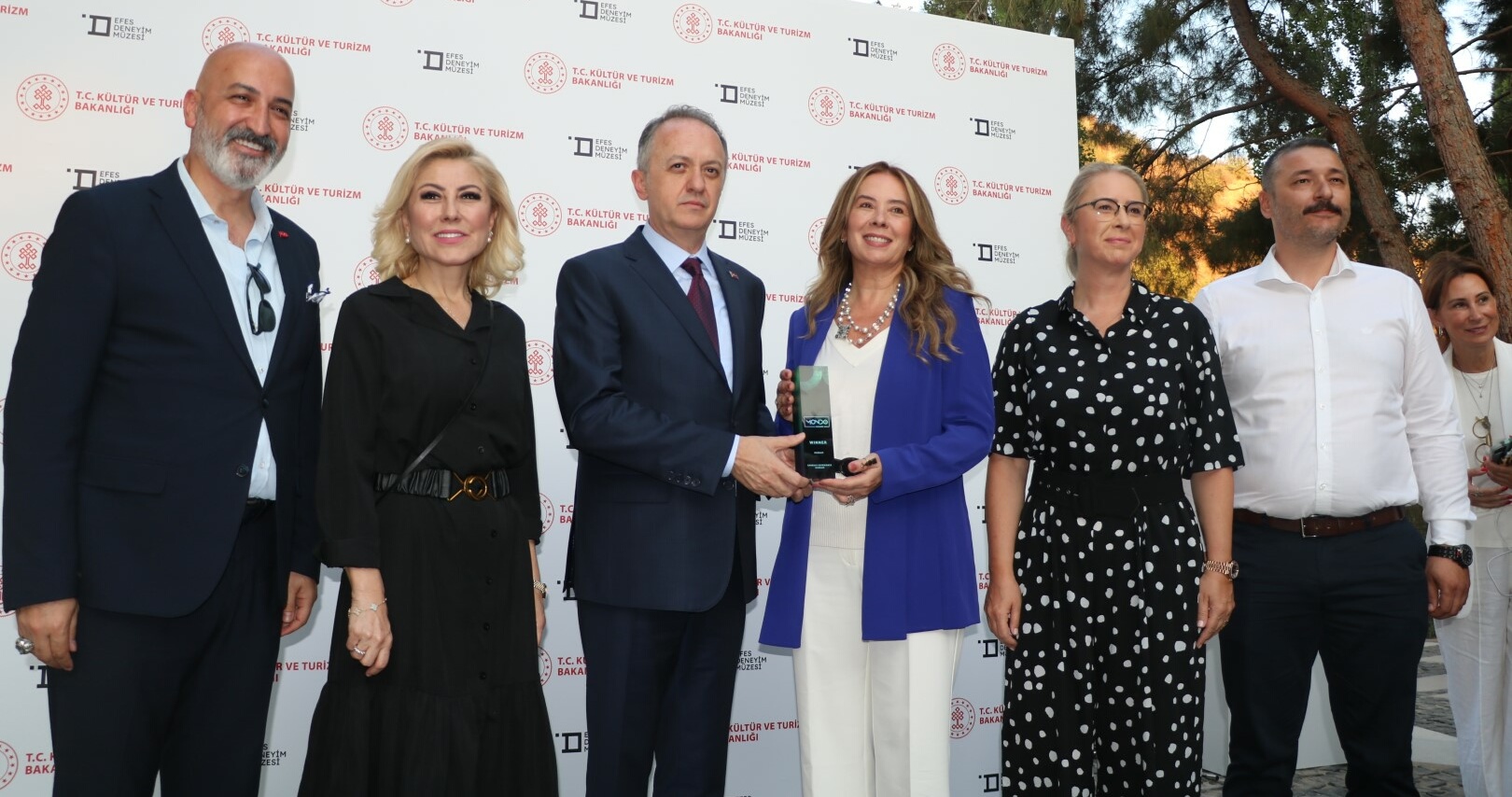 EFES DENEYİM MÜZESİ'NDEN MONDO-Dr AWARDS ÖDÜLÜ! 1 kultur ve turizm bakan yardimcisi yazgidan efes deneyim muzesine ziyaret 66884f396a1ae