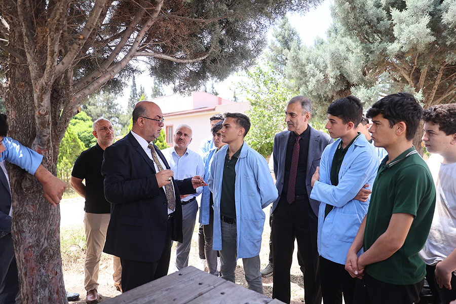 DULKADİROĞLU GENÇLİK MERKEZLERİ GENÇLERİN GÖZDESİ OLDU
