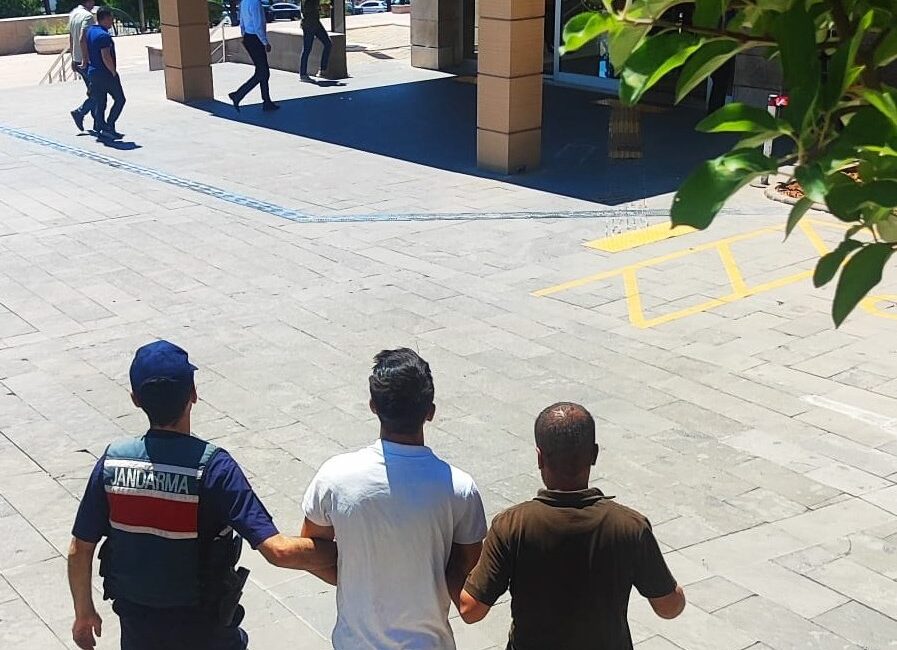 Kahramanmaraş’ta yaşanan olayda, piknik yapmak için gittikleri ormanda şakalaşırken torpil