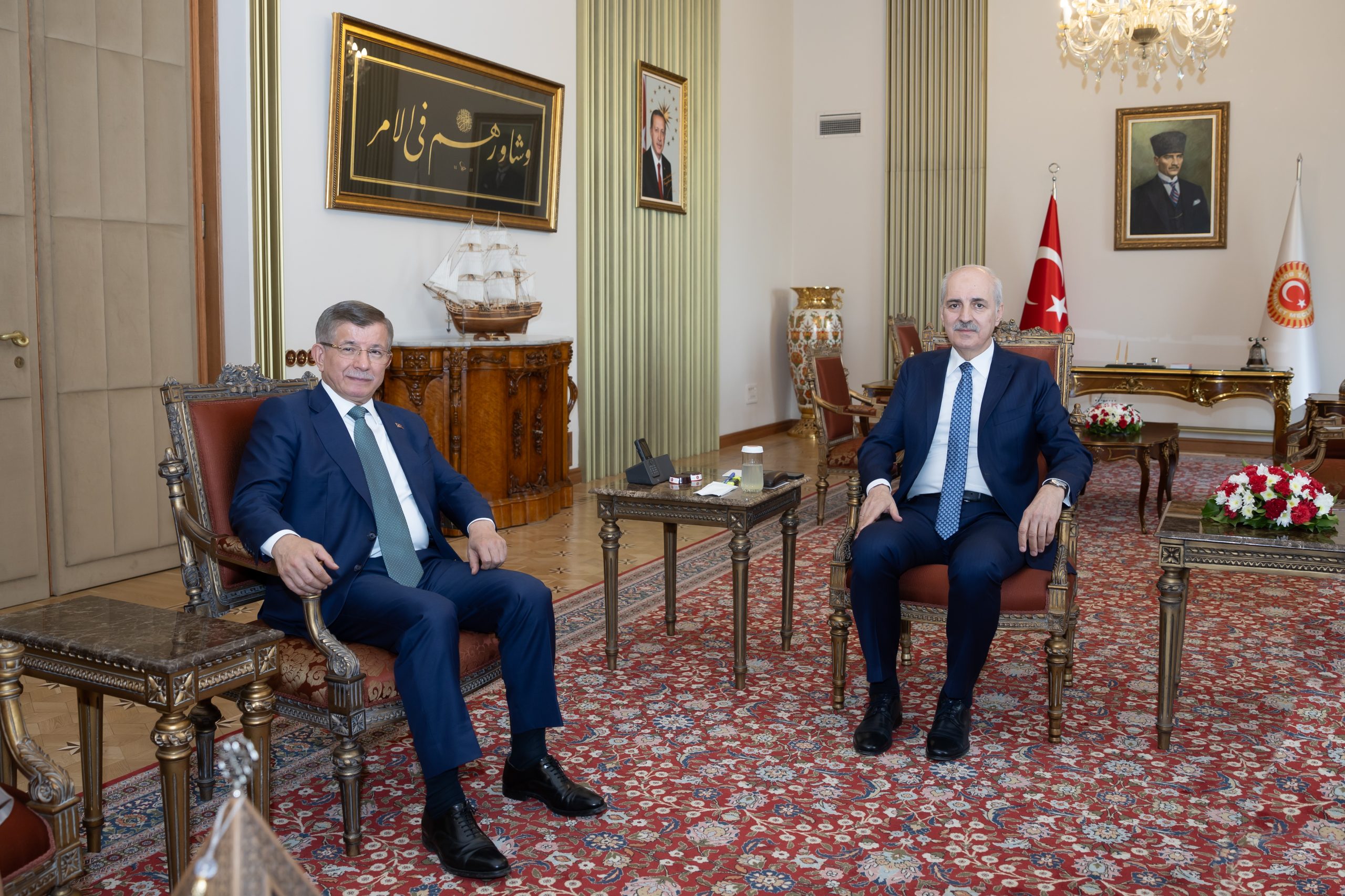 TBMM Başkanı Yeni Anayasa Görüşmeleri İçin Siyasi Parti Liderleriyle Bir Araya Geldi