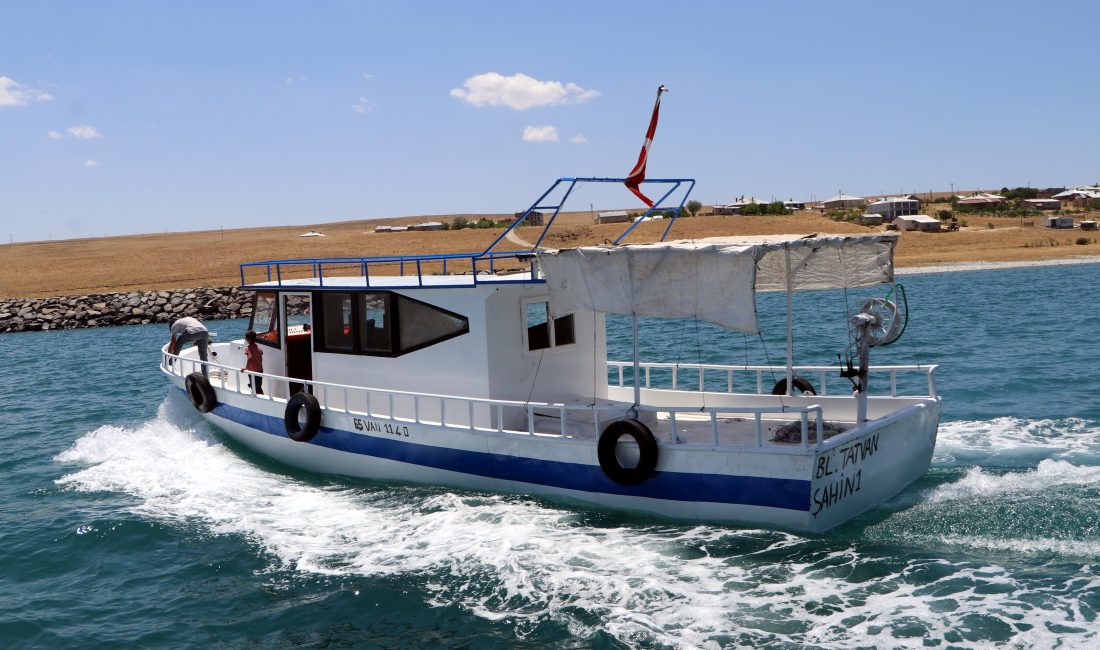 Van Gölü’nde yaşayan inci kefalleri için konulan av yasağı son