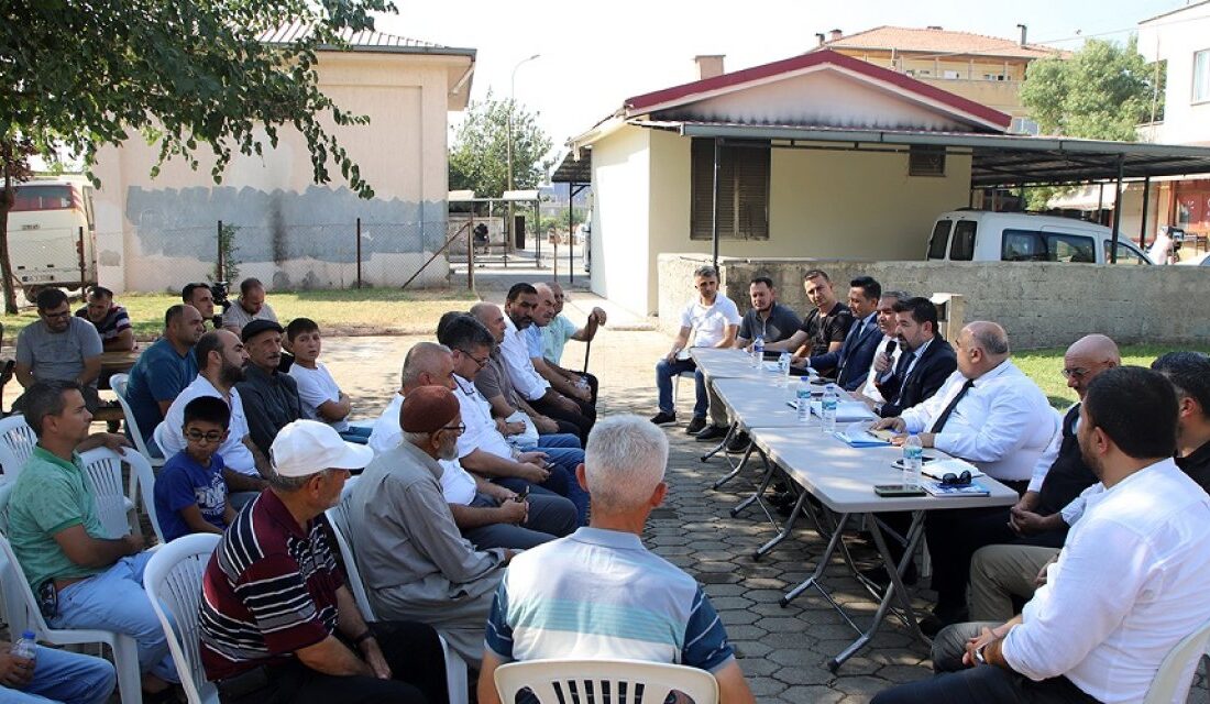 Dulkadiroğlu Belediyesi, haftalık mahalle toplantıları kapsamında Karaziyaret Mahallesi’nde vatandaşların sorunlarını