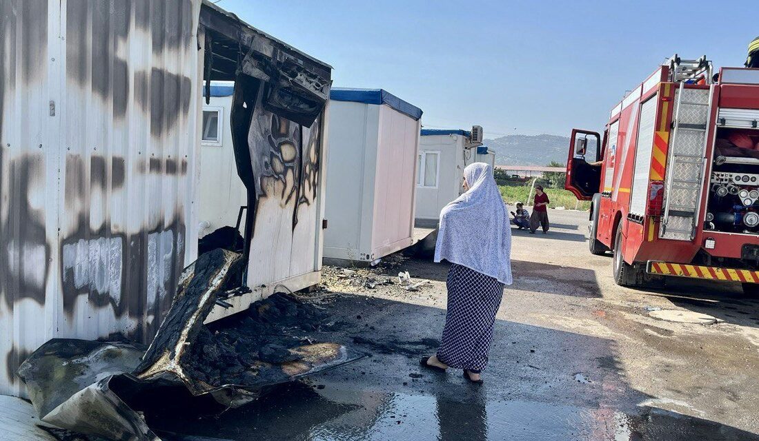 Kahramanmaraş’ta geçici barınma merkezinde çıkan yangın kısa süreli paniğe neden