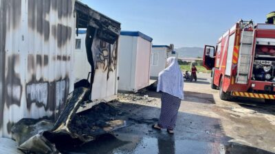 Kahramanmaraş’ta geçici barınma merkezinde çıkan yangın kısa süreli paniğe neden