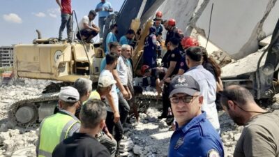 Kahramanmaraş’ta 6 Şubat depremlerinde hasar gören binaların yıkımı sırasında yaşanan