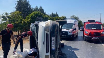 Kahramanmaraş’ta hafif ticari aracın yan yatması sonucu 1 kişi yaralandı.