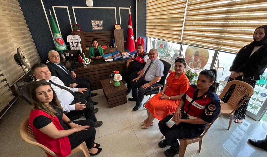 Bahçe ilçesinde “Kahve Bizden Sohbet Sizden” Projesi kapsamında düzenlenen etkinlikte