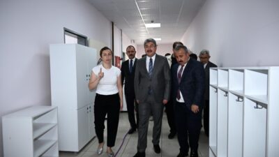 Vali Dr. Erdinç Yılmaz, yapımı tamamlanan 8 derslikli Kadirli TOBB