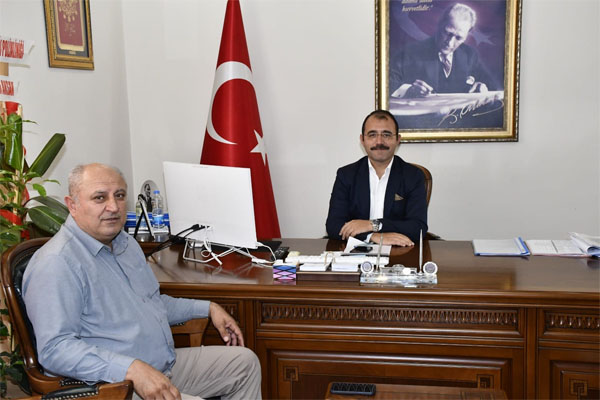 ZEKİ DEMİROĞLU, KAYMAKAMI ERDİNÇ DOLU’YU ZİYARET ETTİ 1 BSK ZEKI