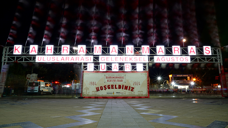 Büyükşehir Belediyesinin Geleneksel Ağustos Fuarı’na ziyaretçi akını sürüyor. Fuarda 11
