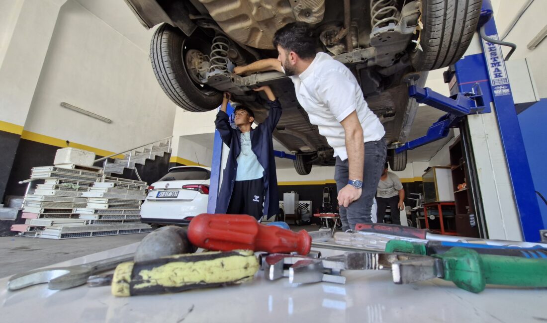 Diyarbakır’da antrenör Selman Süren,