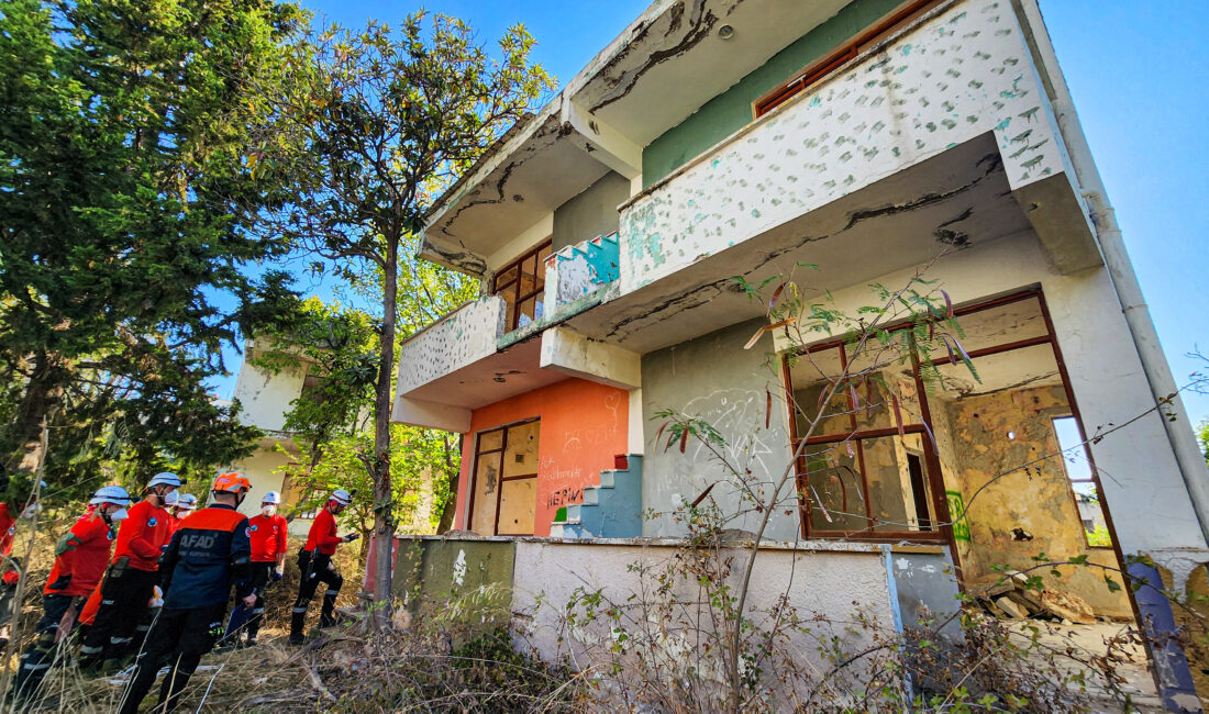 İLGİNİZİ ÇEKEBİLİR: Ek fotoğraflar // Silivri açıklarında asfalt tankerinde yangın