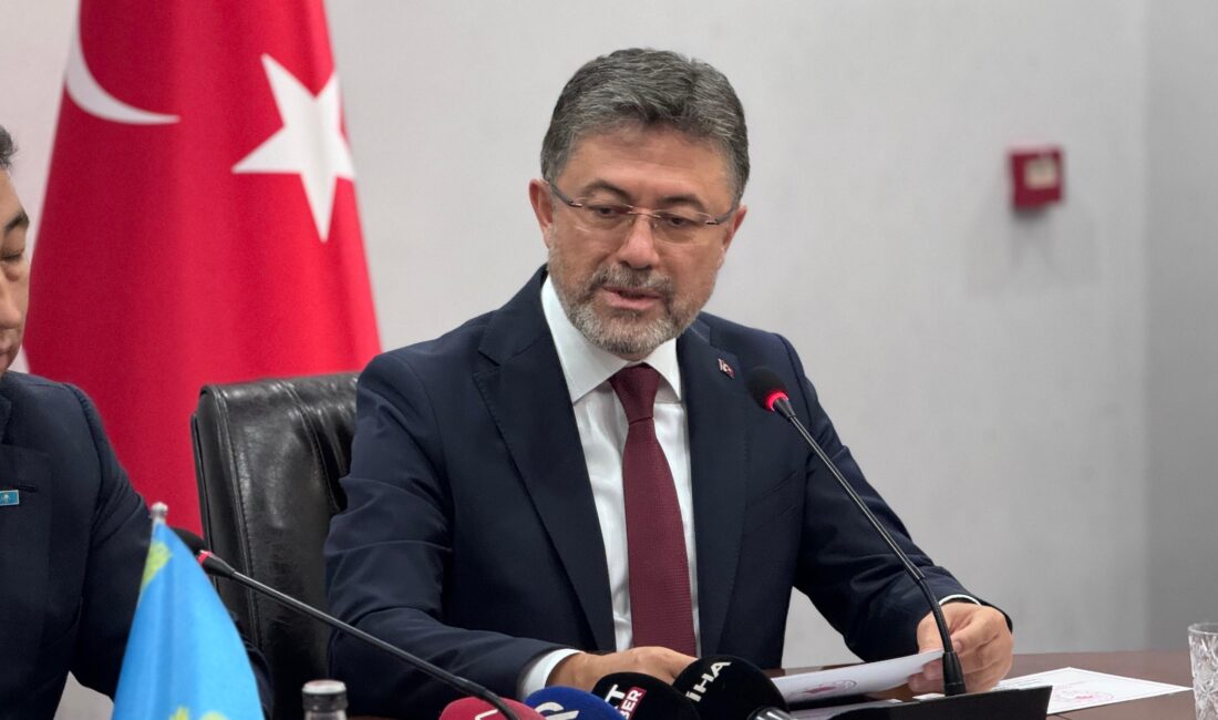 Tarım ve Orman Bakanı İbrahim Yumaklı, domates ve soğan rekoltesi