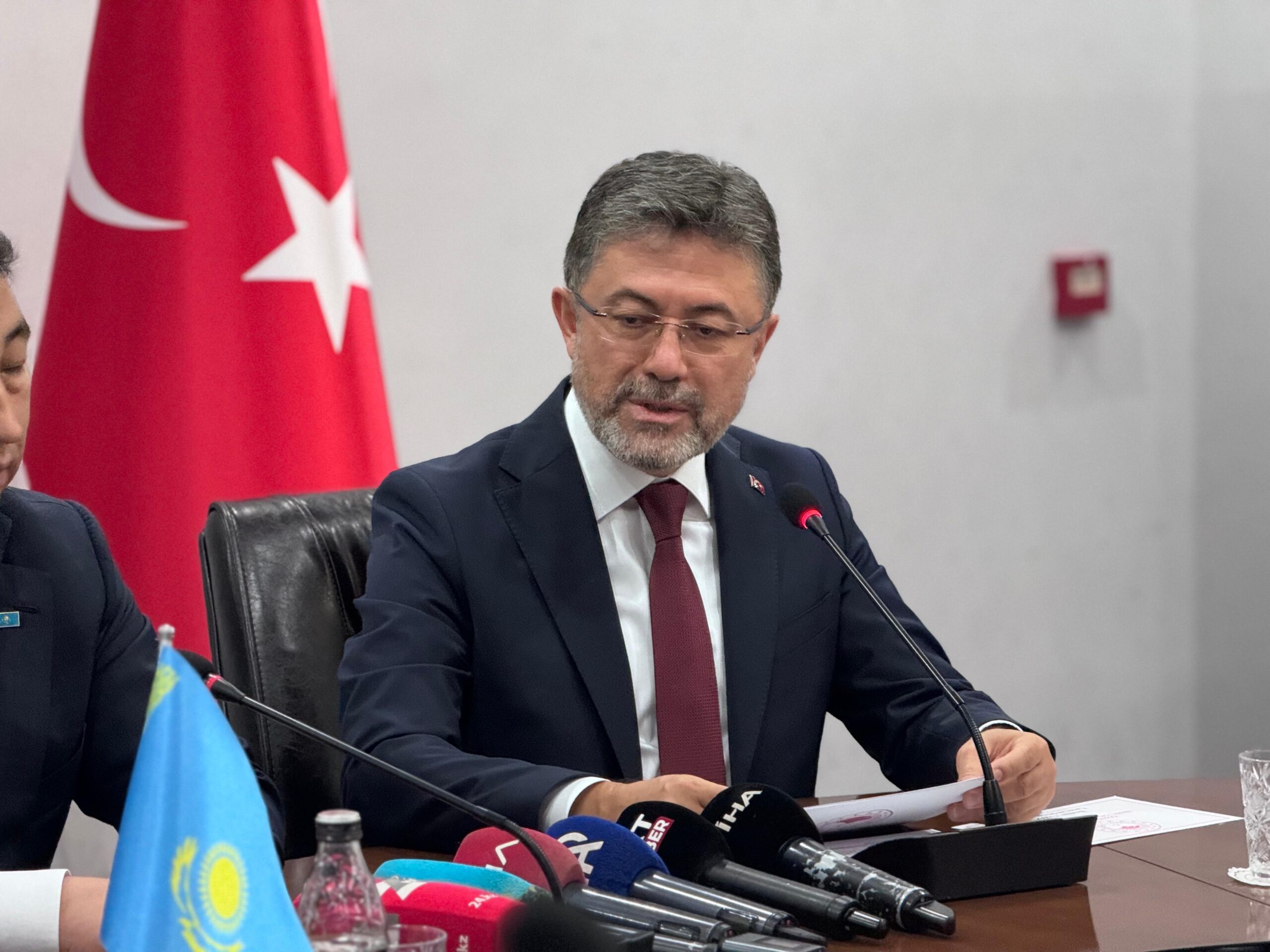 Bakan Yumaklı: Soğanda 2,8, domateste 6,1 milyon ton rekolte bekliyoruz