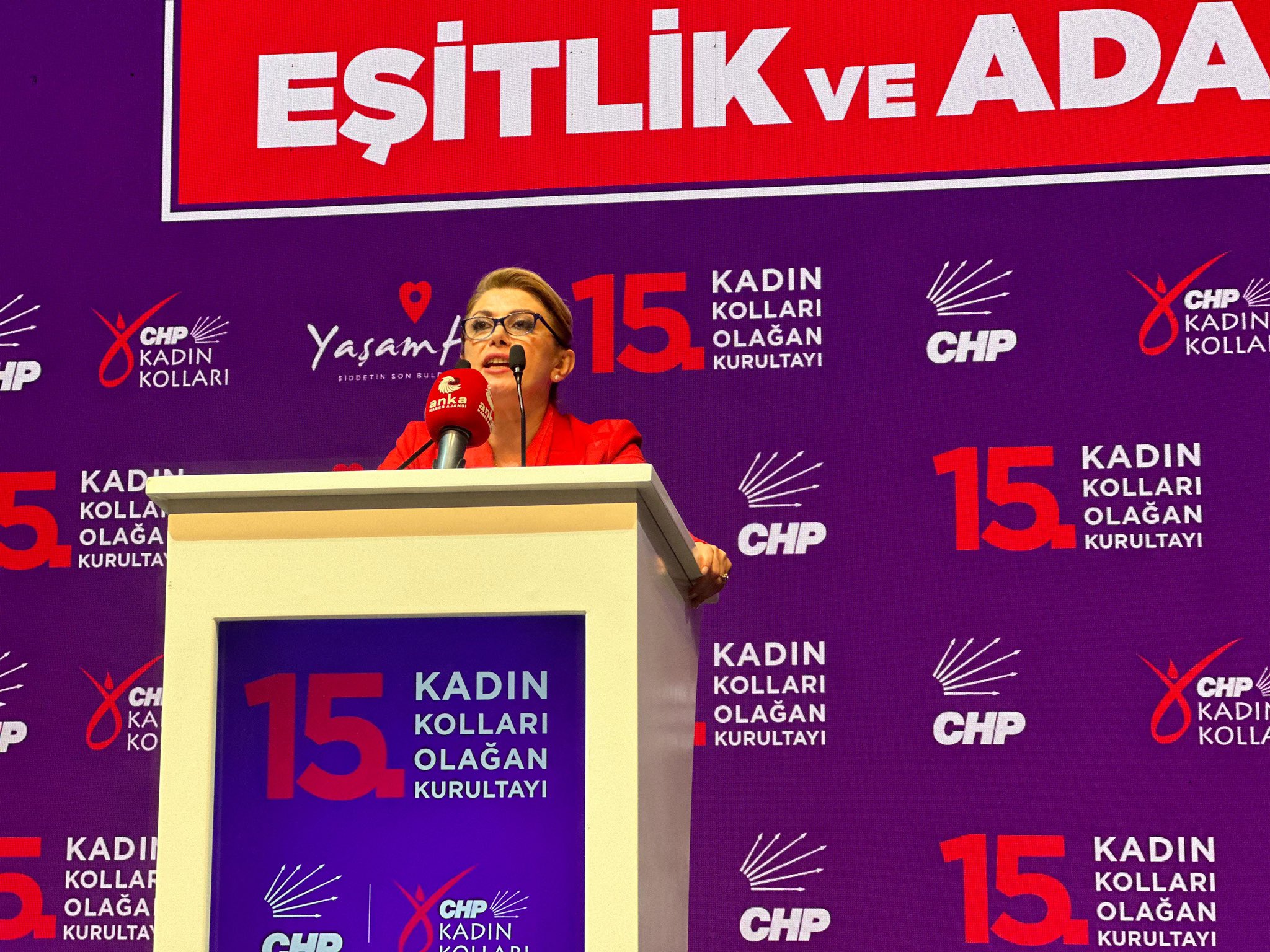 CHP Kadın Kolları Genel Başkanlığına Asu Kaya seçildi