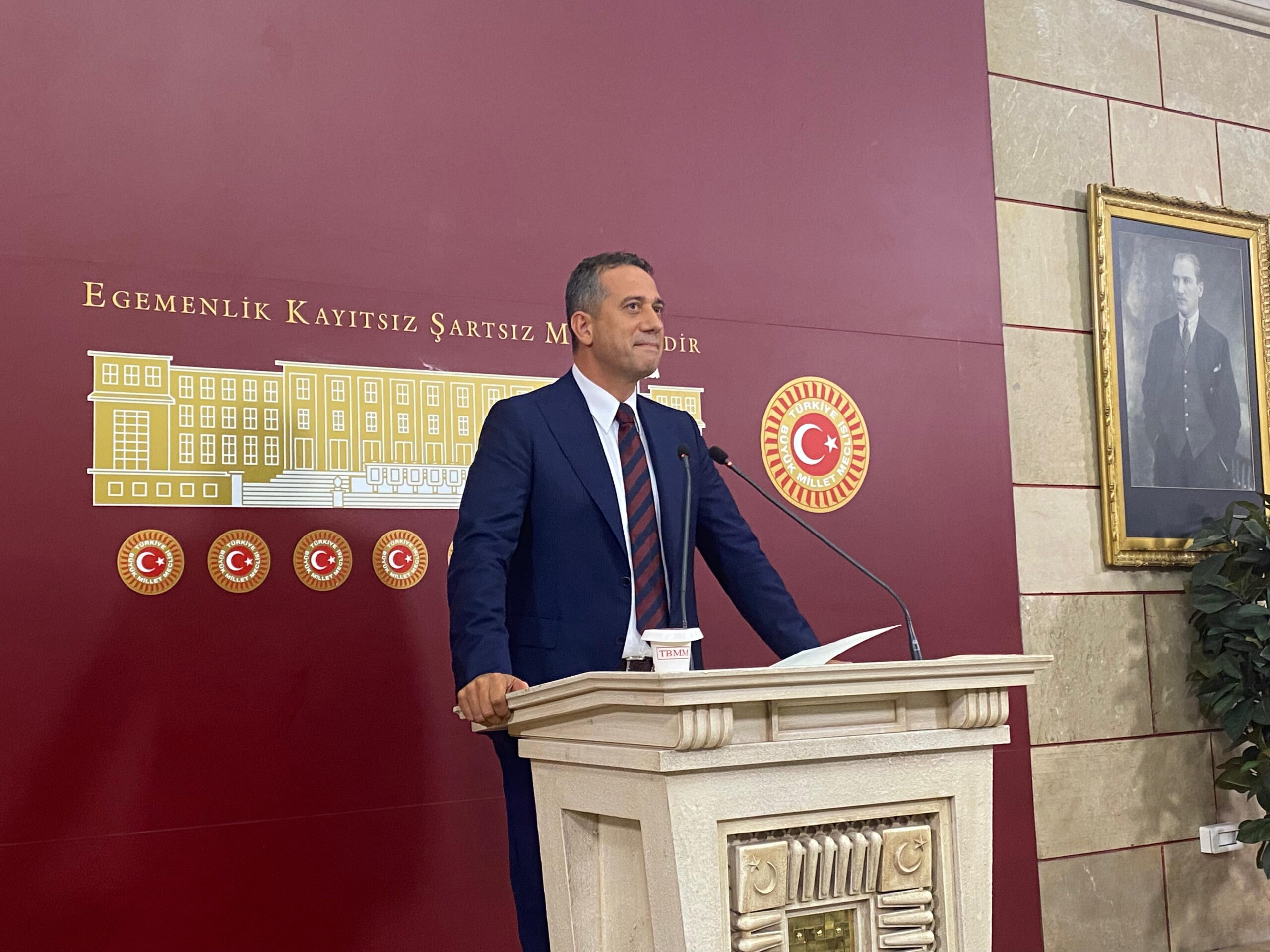 CHP'Lİ BAŞARIR: "ANAYASA MAHKEMESİ KARARINI GÖRÜŞMEK İÇİN GENEL KURUL TOPLANTIYA ÇAĞRILDI" CHP'li Başarır: Bu hukuksuz durumu hep beraber çözelim