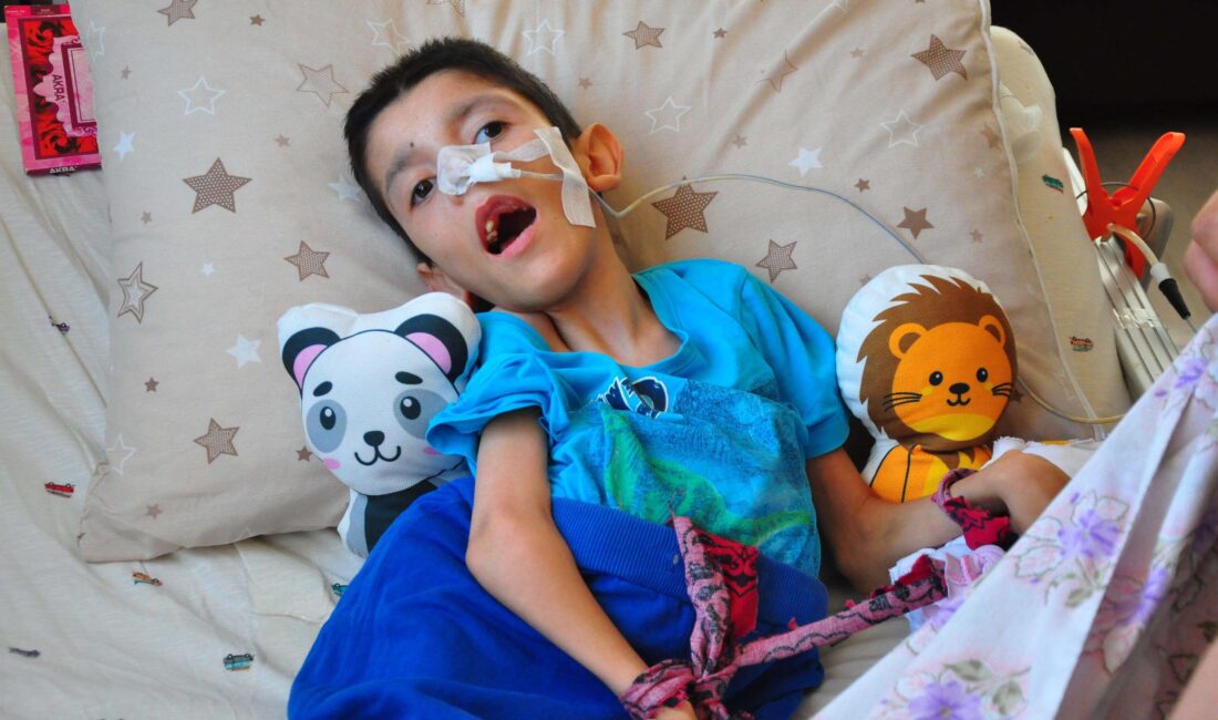 Ersan ERDOĞAN/MANİSA, – MANİSA’da, ‘beyinde su toplaması’ olarak bilinen ‘hidrosefali’