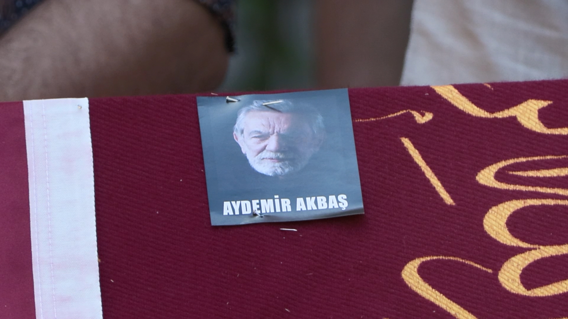 İstanbul Aydemir Akbaş son yolculuğuna uğurlandı
