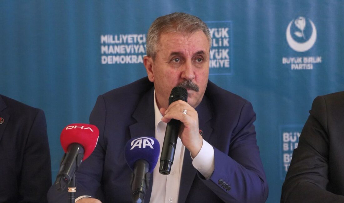 BBP Genel Başkanı Mustafa Destici, İstanbul İl İstişare Toplantısı’na katıldı.
