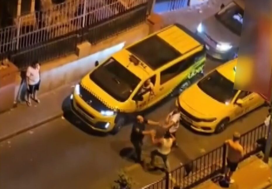 Ahmet YEŞİLMEN- Utku Can SÖNMEZ/ İSTANBUL, FATİH’te taksi şoförüyle otomobil