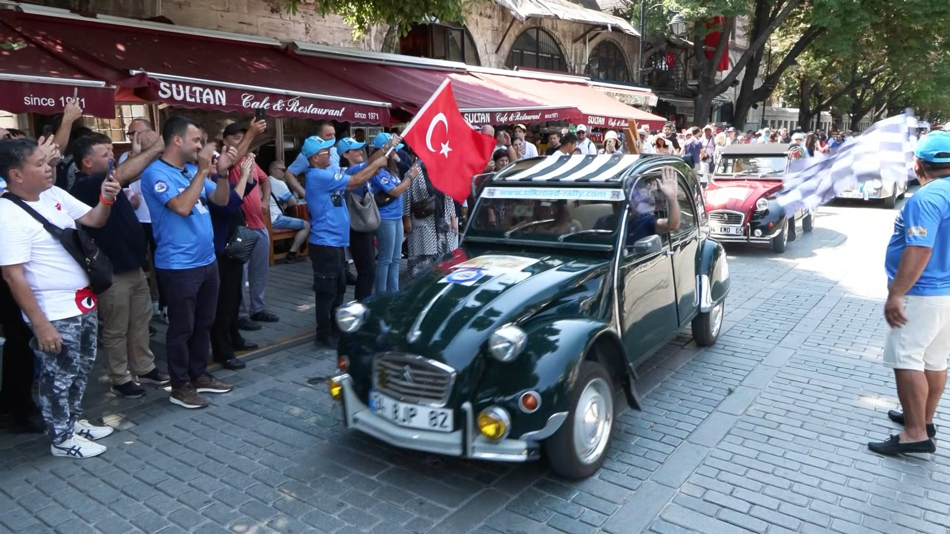 İstanbul İpek Yolu Rallisi Sultanahmet Meydanı'ndan başladı