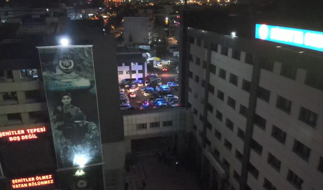 Derya EVREN KORKMAZ/İSTANBUL, – SİLİVRİ’de kurdukları hayvan derneğine gelen bağışları