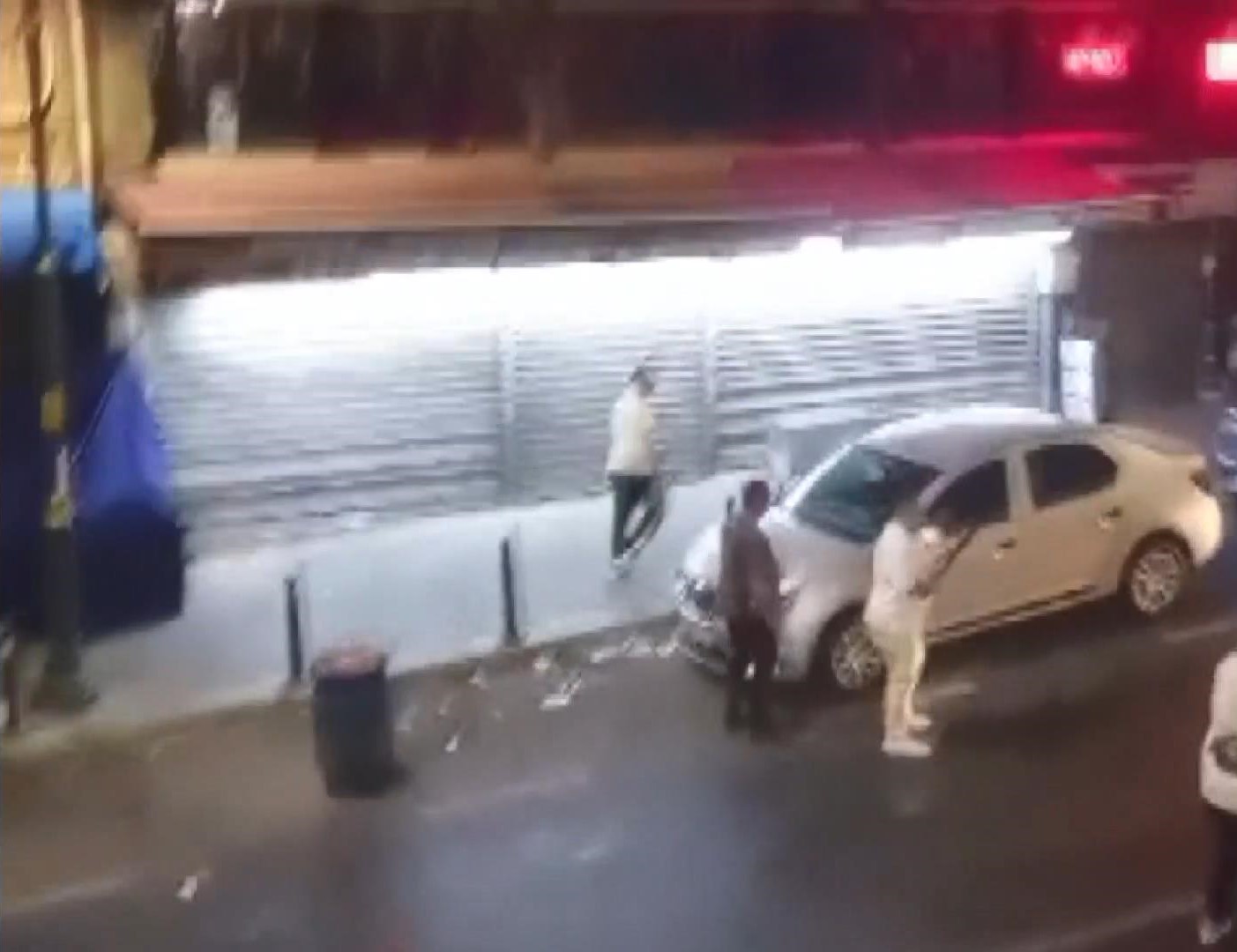 İstanbul Şişli'de silahlı kavga kamerada