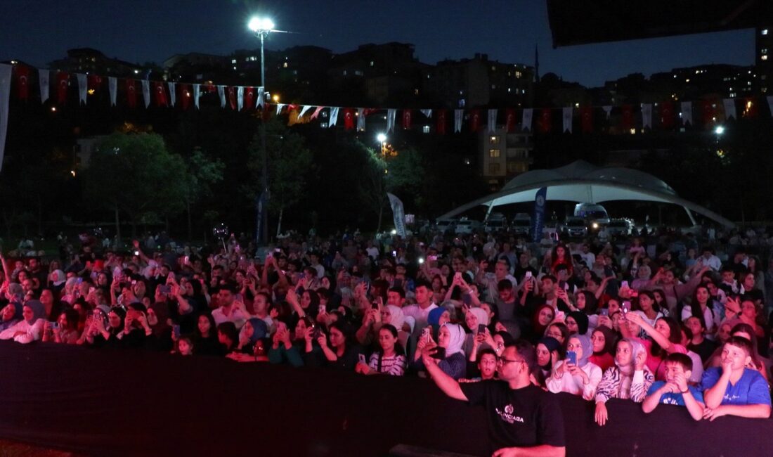 İSTANBUL, – KAĞITHANE Belediyesi tarafından, 30 Ağustos Zafer Bayramı kutlamaları