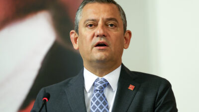 CHP Genel Başkanı Özgür Özel, eğitim sendikalarının temsilcileriyle bir araya