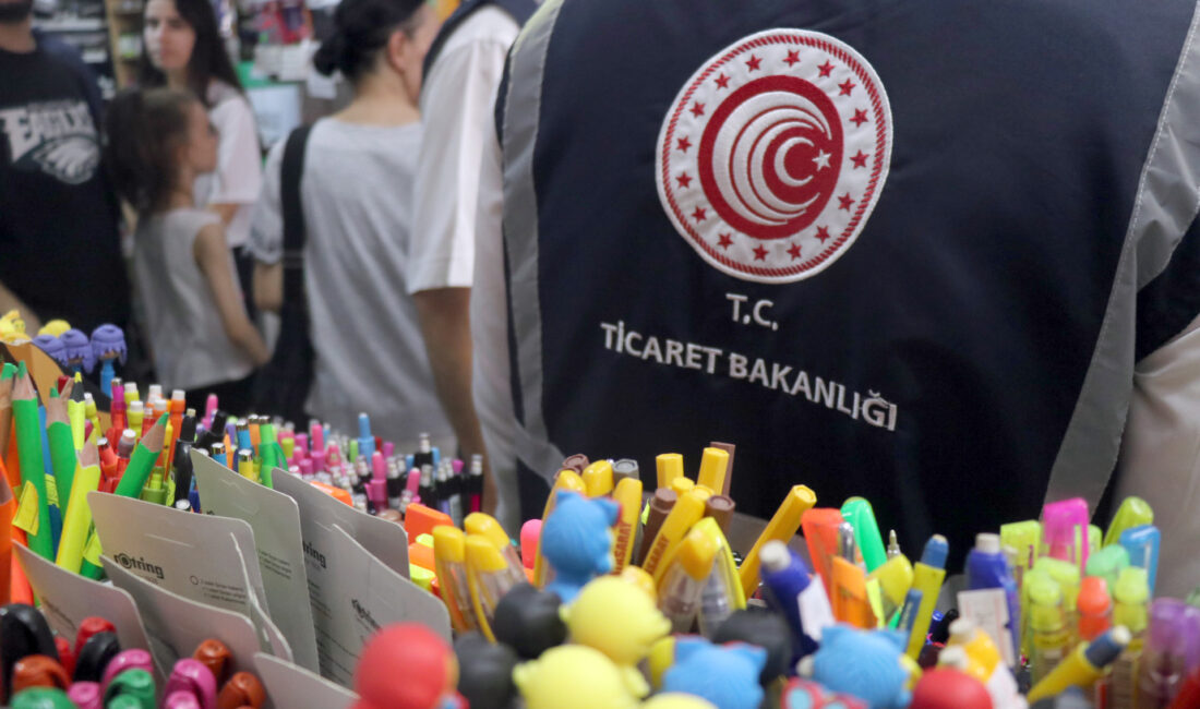 Okulların açılmasına sayılı günler kala bakanlık ekipleri piyasayı mercek altına