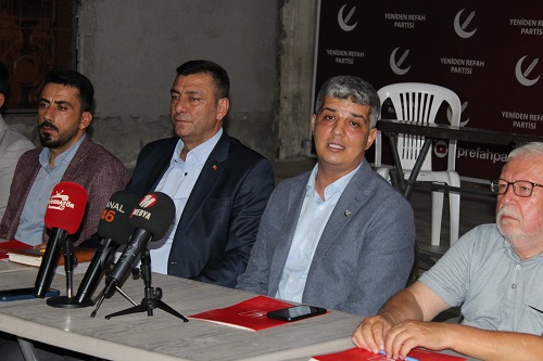 Yeniden Refah Partisi Kahramanmaraş İl Başkanı Muhammet Aydoğar, şehrin ayağa