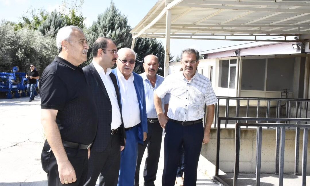 Kadirli Kaymakamı Erdinç Dolu, Kalender Güler’e ait Turp Yıkama Tesisinde