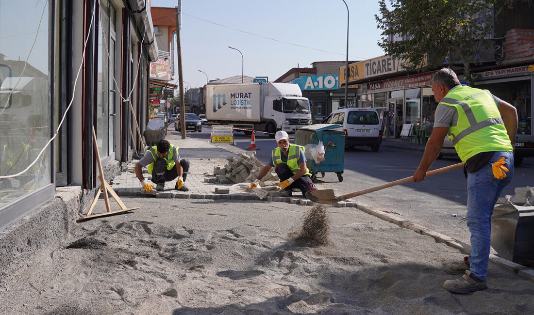 Dulkadiroğlu Belediyesi, depremin ardından yaraların sarılması için yürüttüğü çalışmalarla dikkat