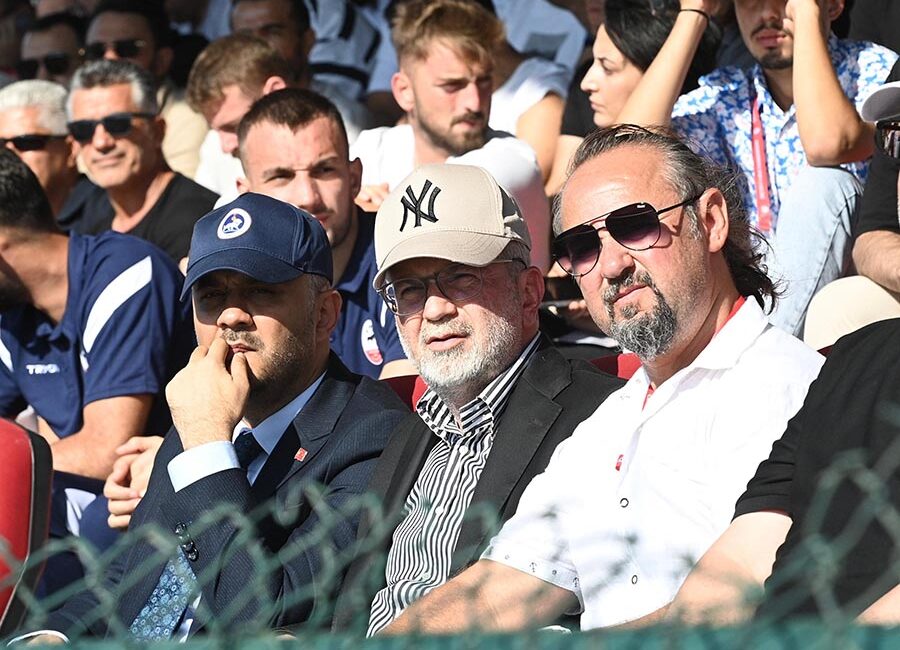 3. Lig 1. Grup’ta mücadele eden Kahramanmaraşspor’un Anadolu Üniversite ile