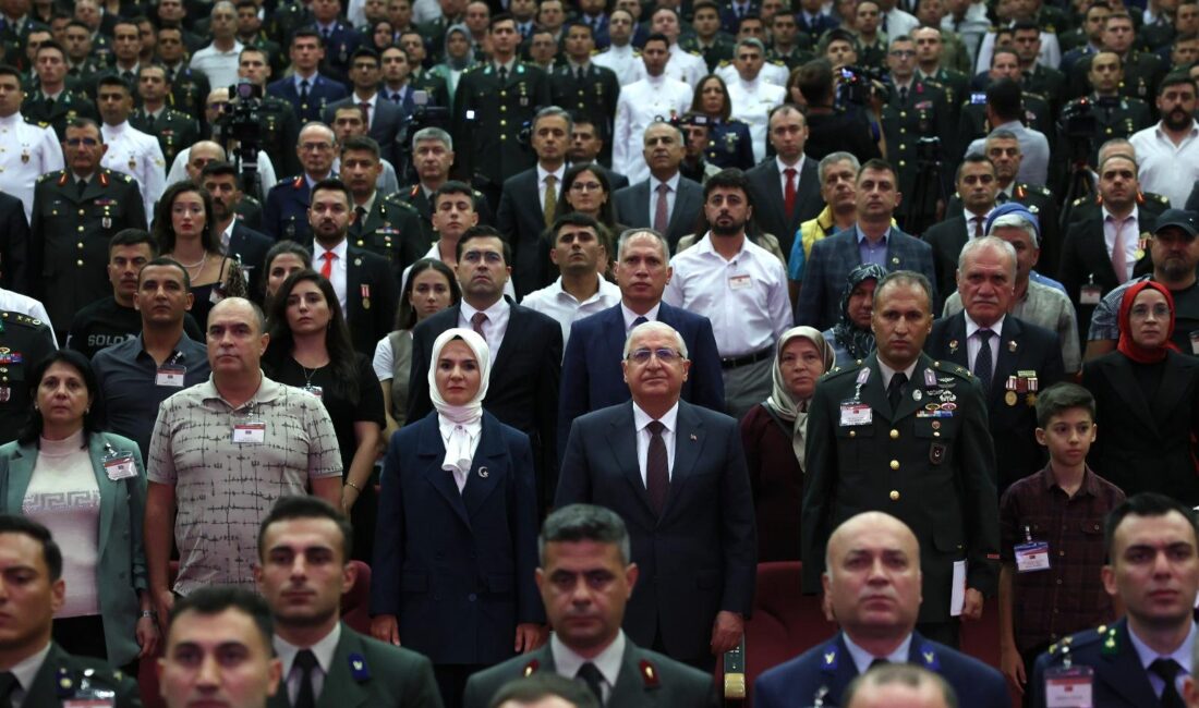 İLGİNİZİ ÇEKEBİLİR: (Geniş haber) 15 Temmuz Şehitler Köprüsü’nde zincirleme kaza: