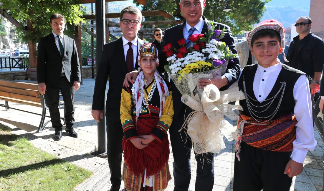 Bakan Memişoğlu: Türkiye sağlıkla ilgili iyi hizmet sunan sayılı ülkelerden (2) ‘SOSYAL MEDYADAKİ ASILSIZ İDDİALARI ANLAMLANDIRAMIYORUZ’ Sağlık Bakanı Kemal Memişoğlu, çeşitli