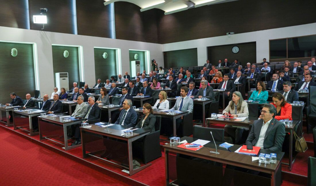 Samet ÖKSÜZ/ ANKARA, – CHP Genel Başkanı Özgür Özel, TBMM Kapalı