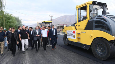 Elbistan’da Söğütlü, Çilingir ve Gürbüz Turak caddelerinde gerçekleştirilen asfalt yenileme