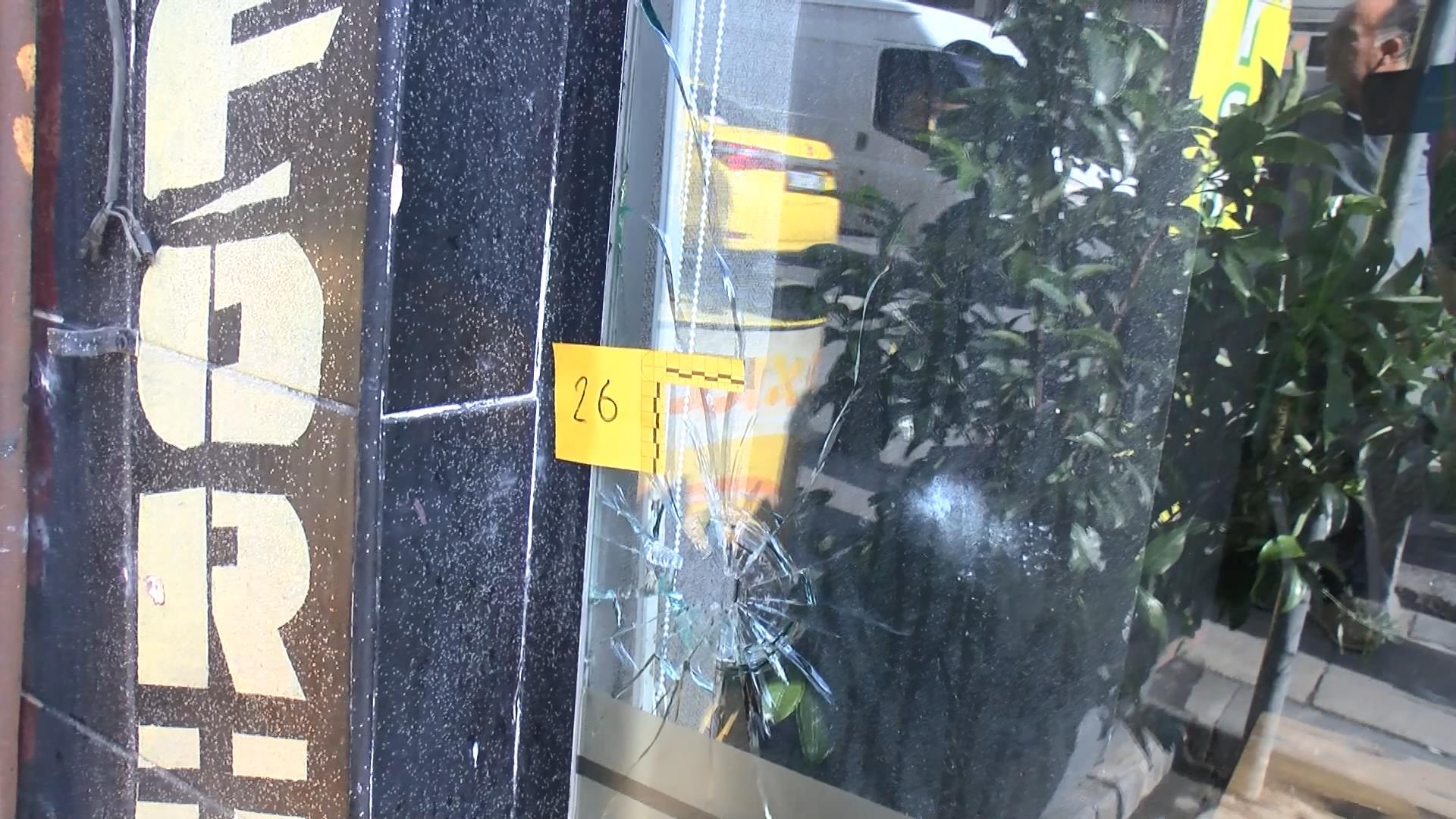 İstanbul Ümraniye'de polis memurunun şehit olduğu saldırının izleri gün ağarınca ortaya çıktı