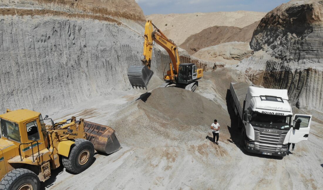 Özcan ÇİRİŞ- Ceren ÇALIŞKAN/BİTLİS, – BİTLİS’te ‘beyaz altın’ olarak bilinen