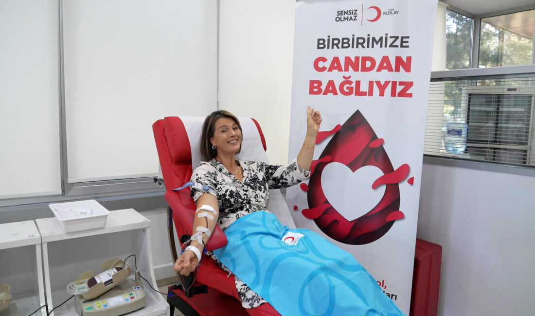 İSTANBUL, – ÜNLÜ oyuncular, kan bağışının önemine dikkat çekmek için